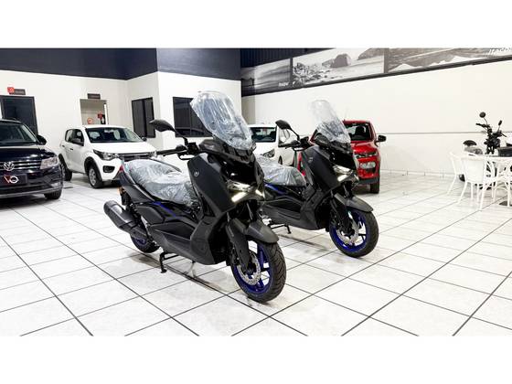 YAMAHA XMAX 300 CONNECTED ABS YAMAHA XMAX 300 CONNECTED ABS
